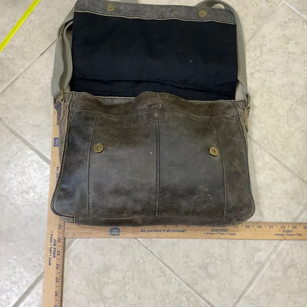 Vintage Black Rivet Wilson’s Leather Distressed Messenger Bag Large Laptop